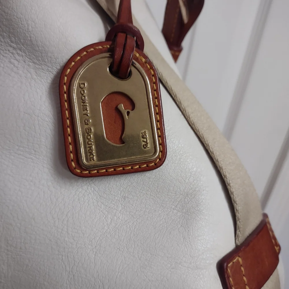 Dooney & Bourke Shoulder Bag White/Brown LG - Picture 3 of 16